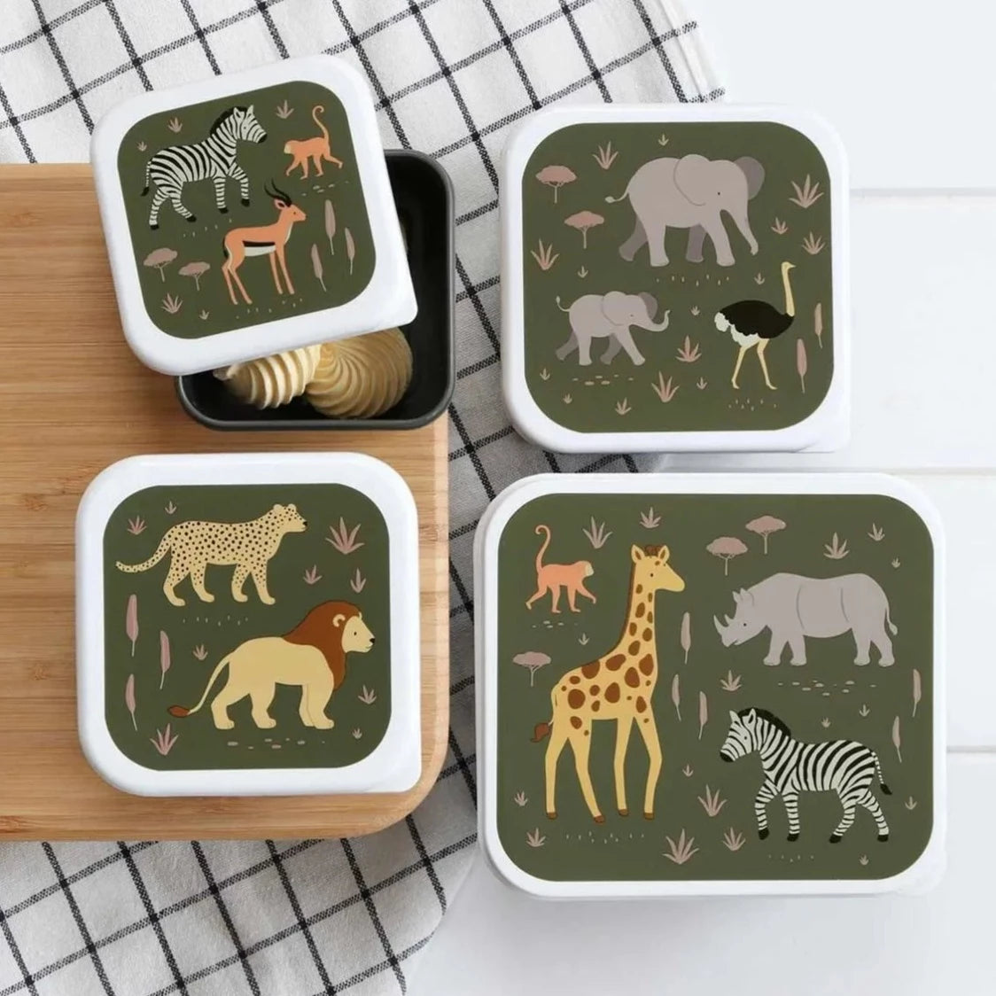 http://www.mabelandfox.com/cdn/shop/files/sbsesa46-lr-5-lunch-_-snack-box-set-savanna.webp?v=1693215976