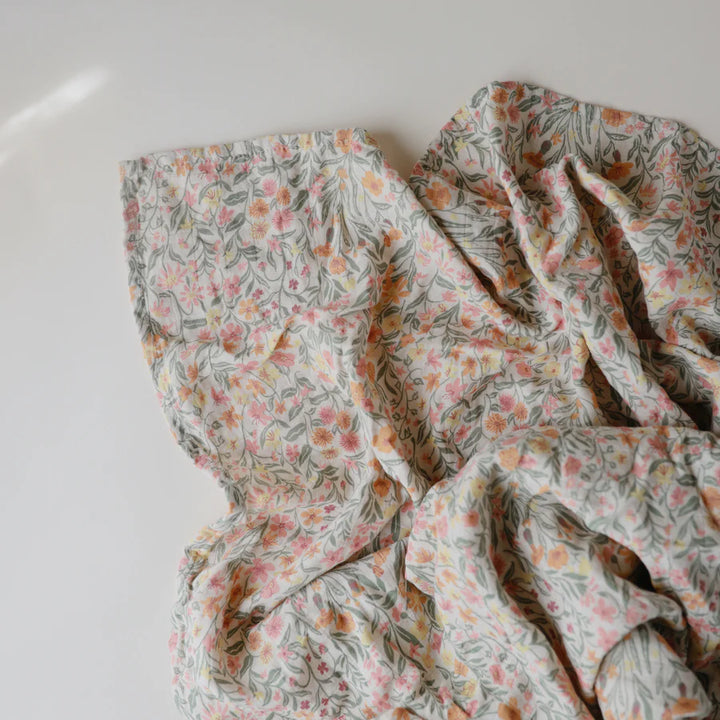 Mushie - Organic Swaddle - Pastel Blooms