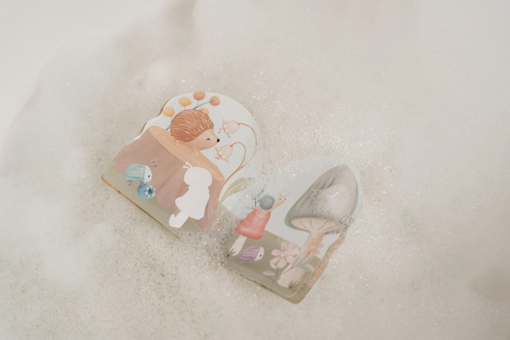 Little Dutch - Colour Change Bath Book - Forest Friends