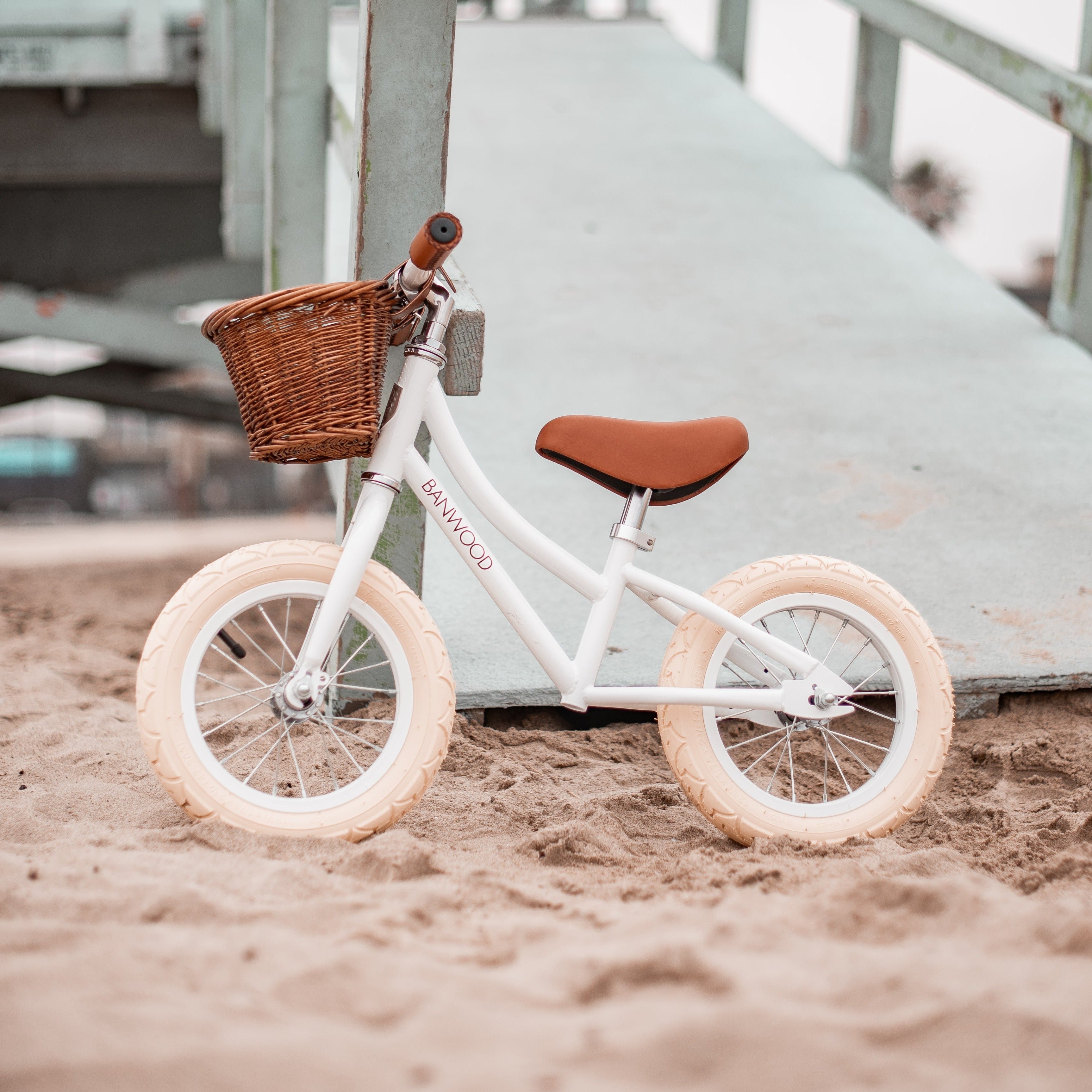 Banwood Vintage Balance Bike White