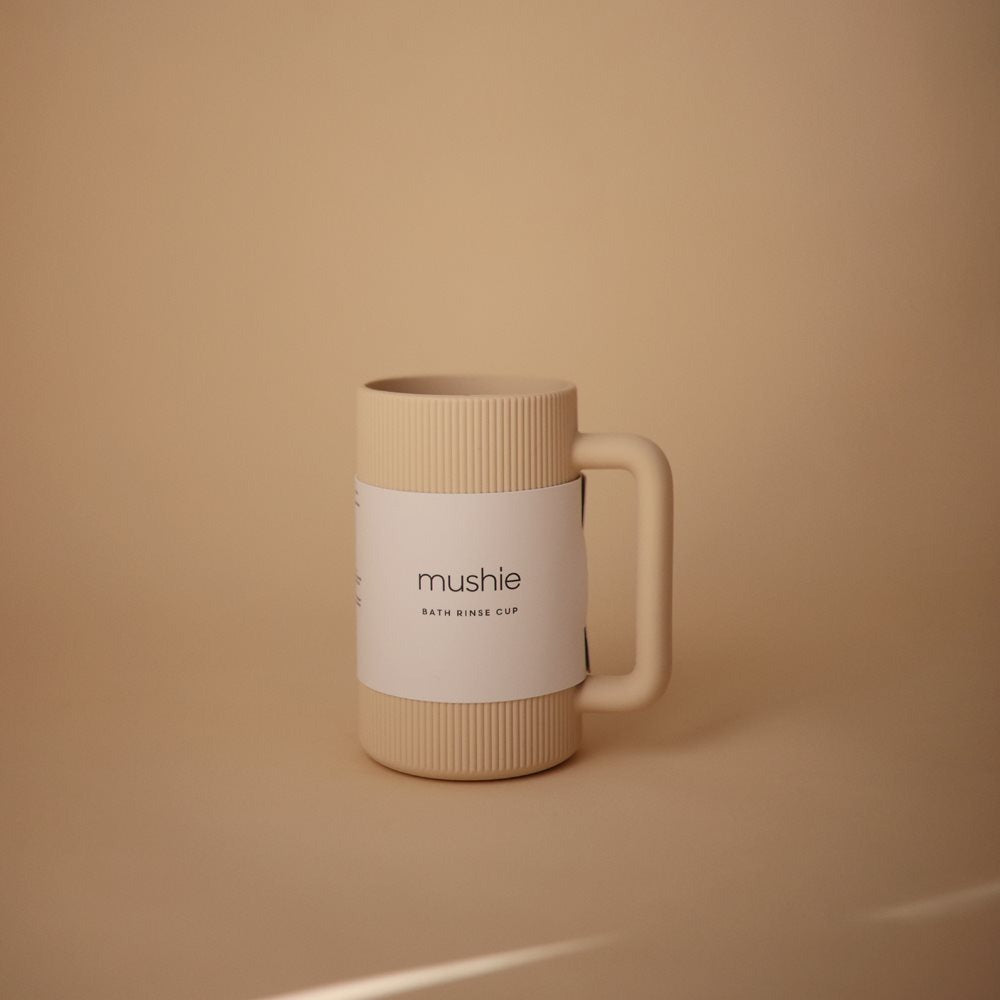 Mushie - Bath Rinse Cup - Shifting Sands