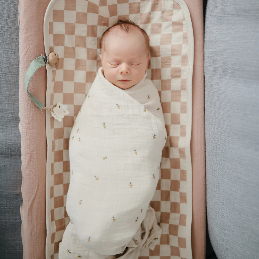 Mushie - Organic Swaddle - Bees