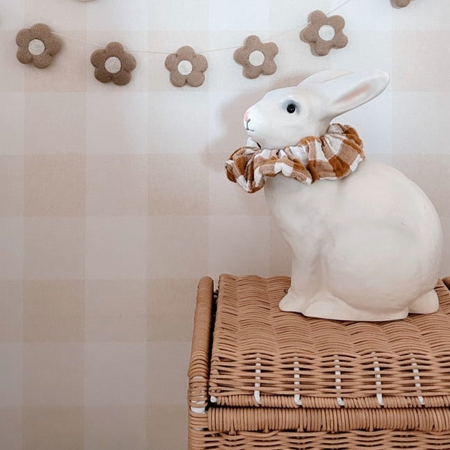 Bee Boheme - Beige Flower Garland