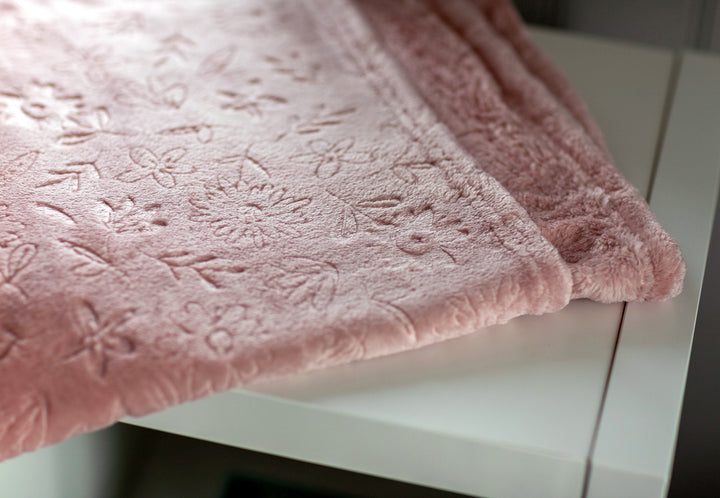 Mabel & Fox - Embossed Baby Blanket - Dusty Pink Flowers - Mabel & Fox