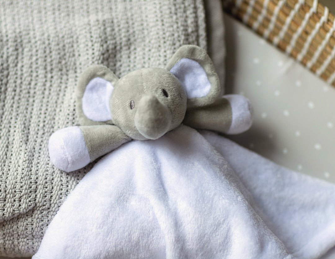 Mabel & Fox - Elephant Comforter - White