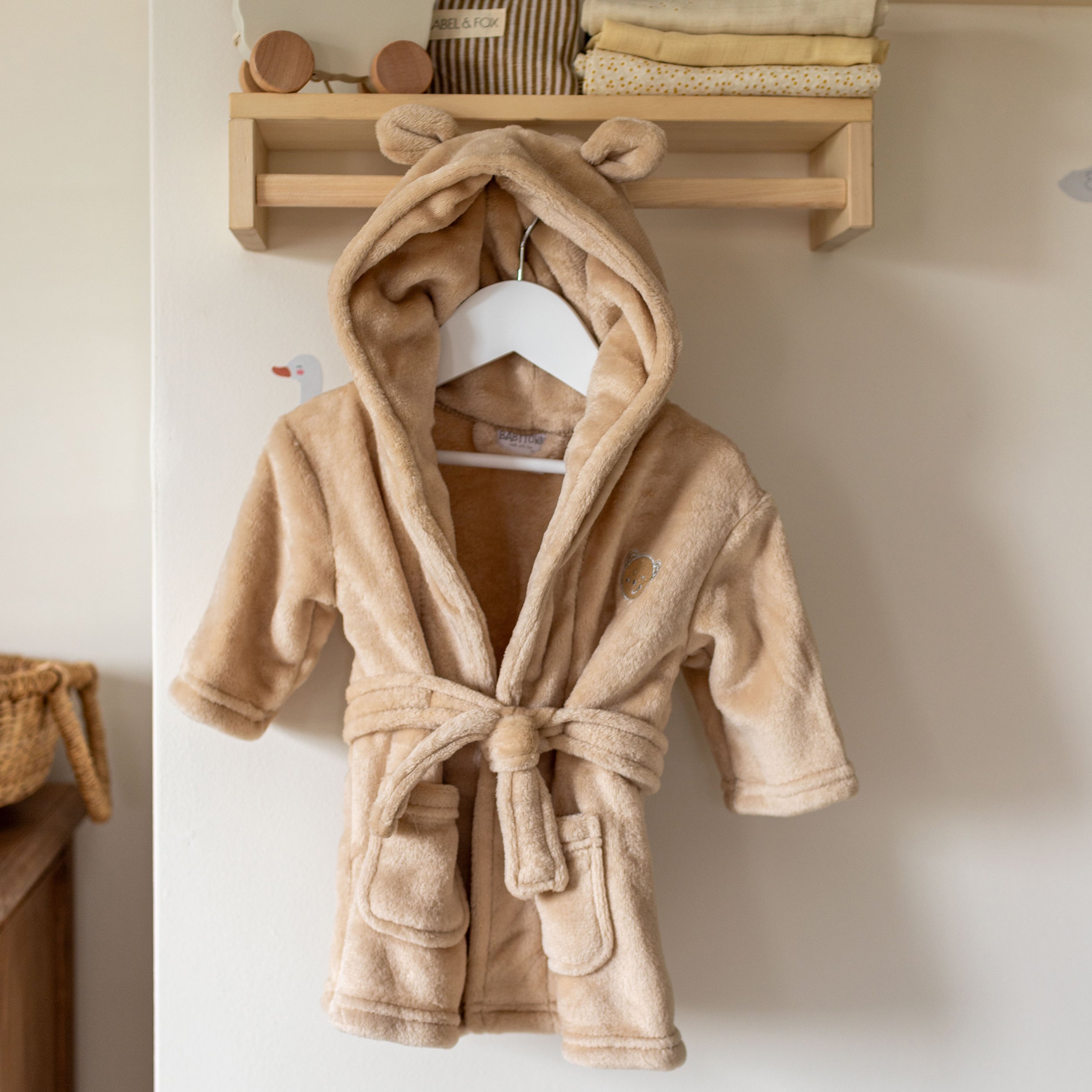 Snuggly dressing gown with hood sale