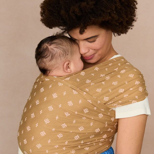 Ergo Baby - Aura Baby Wrap - Sustainable Knit - Camel Harves