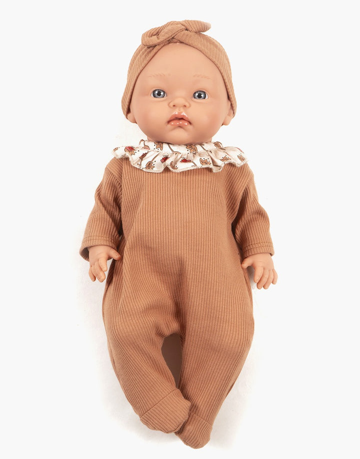 MiniKane - Doll - Iris In Her Brown Ribbed Knit Sleepsuit / Cotton Flowers With Headband