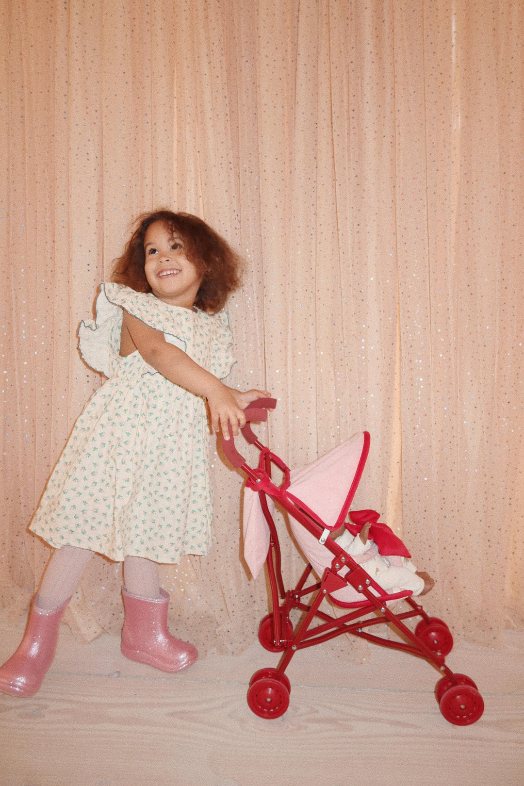 Konges Slojd - Zoe Lulu Doll Stroller - Strawberry Ice